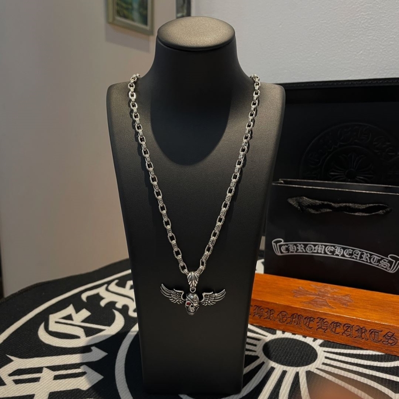 Ch**me He**ts necklaces